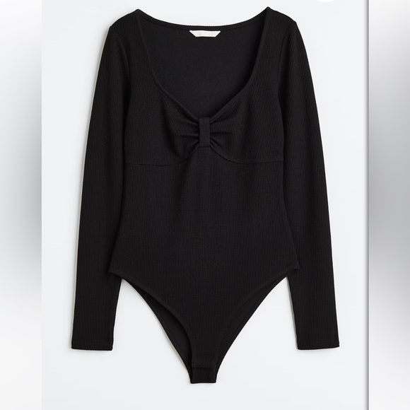 💕3/$25💕 H&M RIBBED JERSEY BODYSUIT - Picture 1 of 7